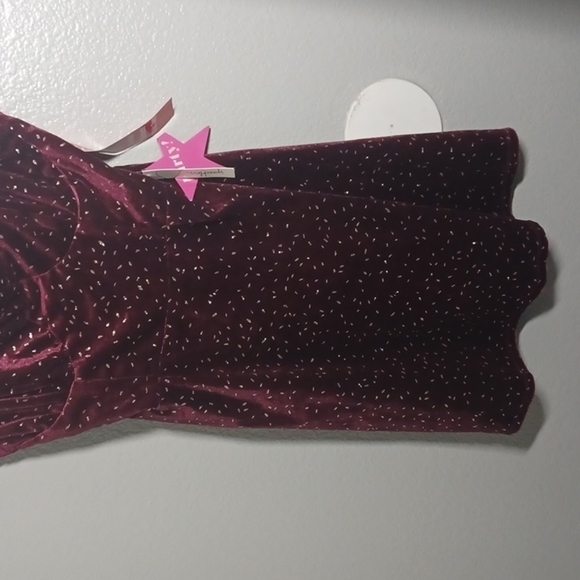 Speechless Velvet mini dress - Picture 4 of 9